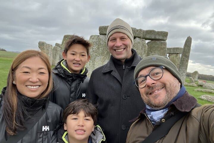 Windsor Castle and Stonehenge Self Guided with Chauffeur