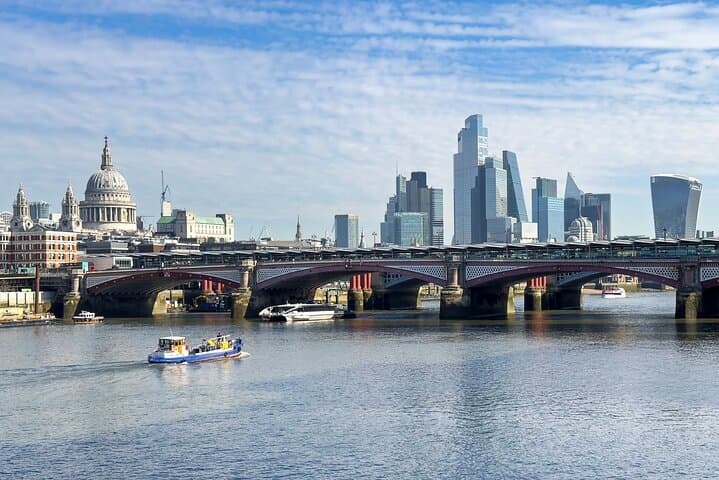 The London Movies & Munchies Walking Tour