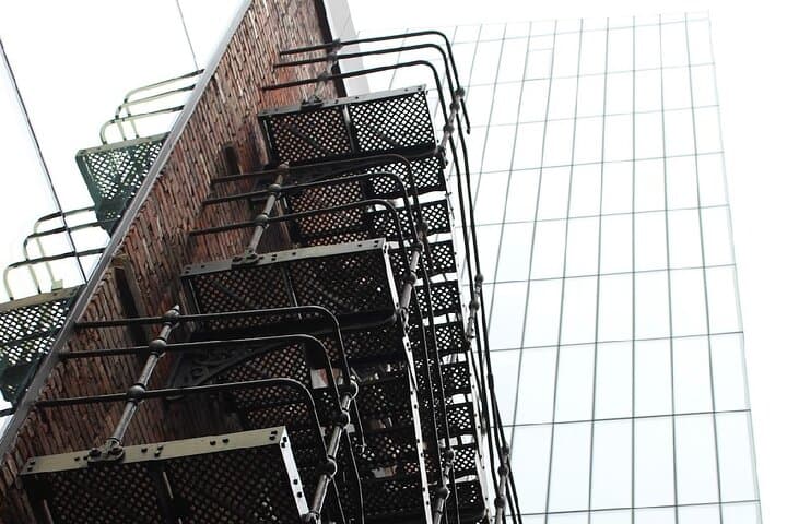 A Taste of Manchester's Cottonopolis with Meals, Drinks and Guide
