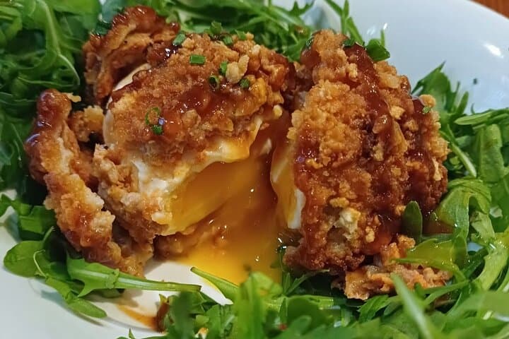 A Taste of Manchester's Cottonopolis with Meals, Drinks and Guide