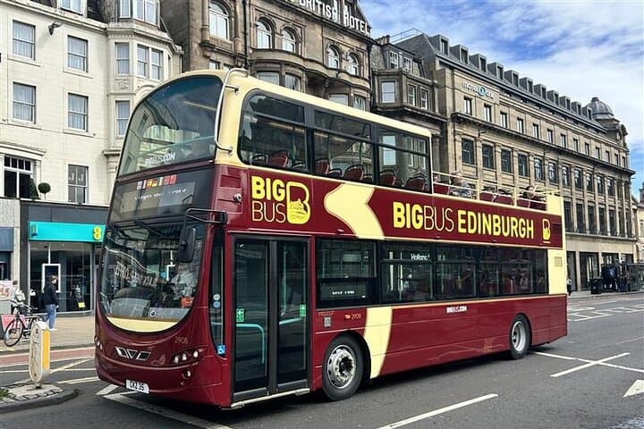 Big Bus Edinburgh 24 or 48 hour Hop-on Hop-off Sightseeing Tour
