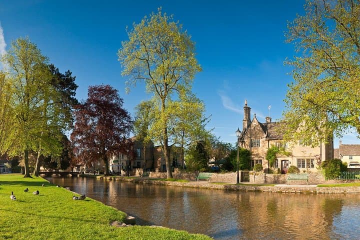 Explore The Cotswolds: Private Day Trip from London