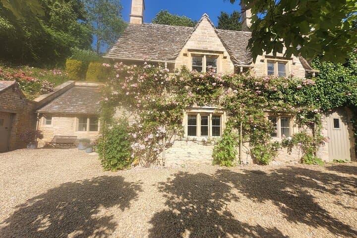 Exciting Private Driving Cotswold Countryside Tour