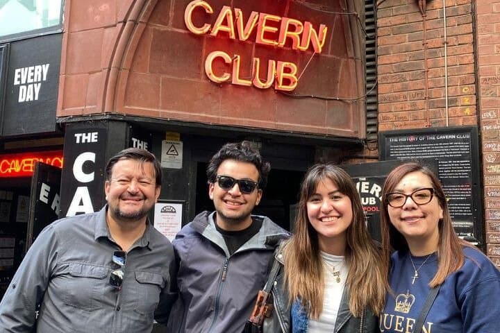 Private Early Bird Tour Liverpool City Intro & Beatles Highlights