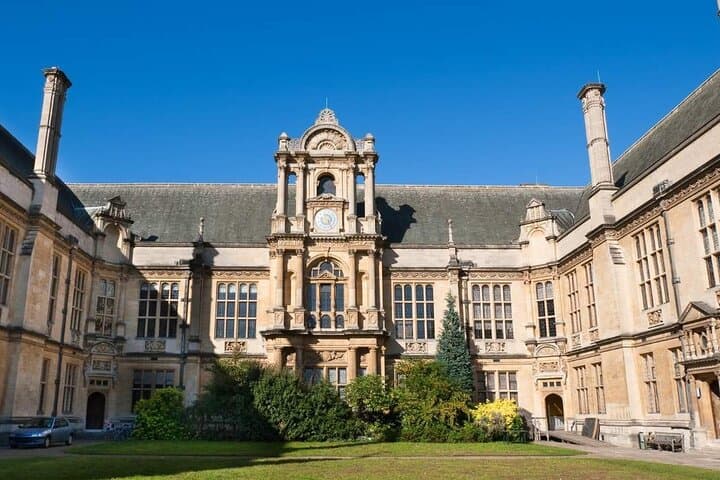 Warwick Castle Shakespeares England Oxford and The Cotswolds Tour