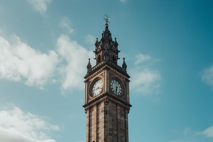 Self Guided Walking Tour of Belfast with Audio Guide