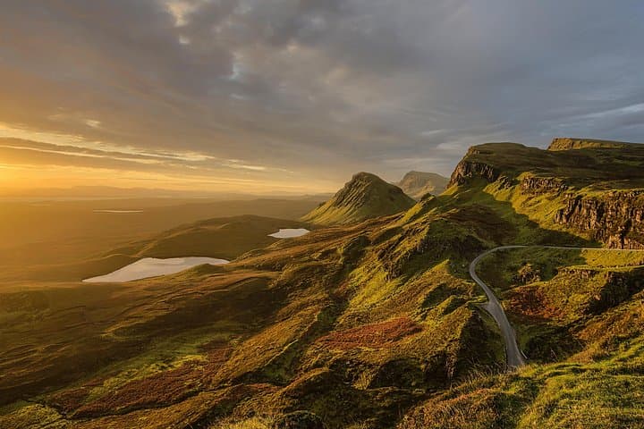 Edinburgh: Isle of Skye Jacobite Steam Train and Whisky Tour