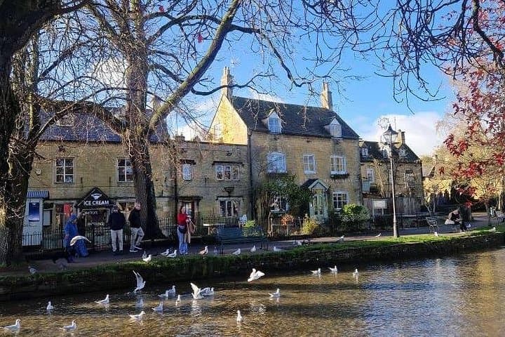 Stonehenge & Cotswolds Small Group Tour from London