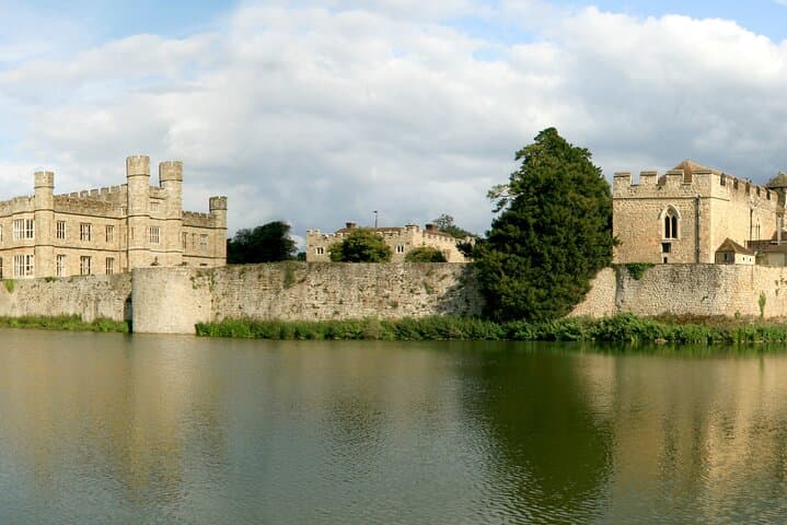 Private Tour of Leeds Castle Canterbury and White Cliffs of Dover