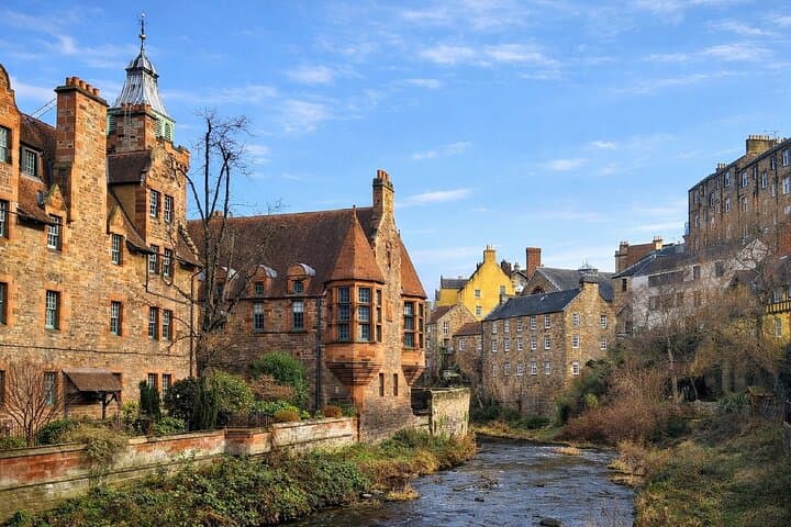Edinburgh Walking Tour: Explore Top Sights & Hidden Gems