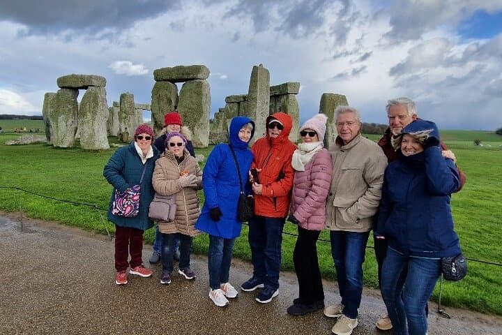 Private Tour to Stonehenge and Windsor Castle with Driver & Guide