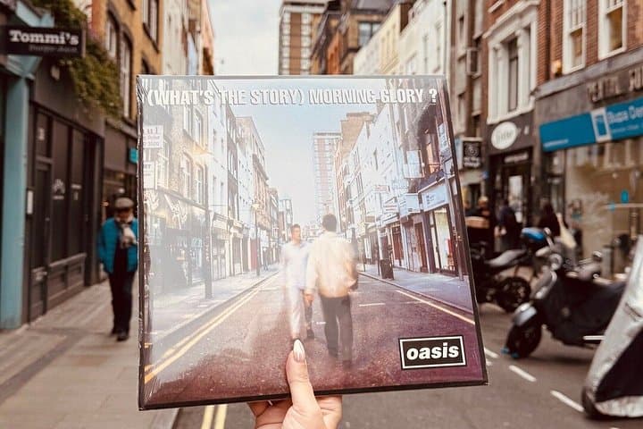 Recreate the Oasis front cover
