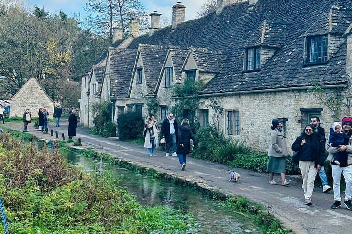 London: Cotswolds Scenic Villages and Castle Combe Small-Group