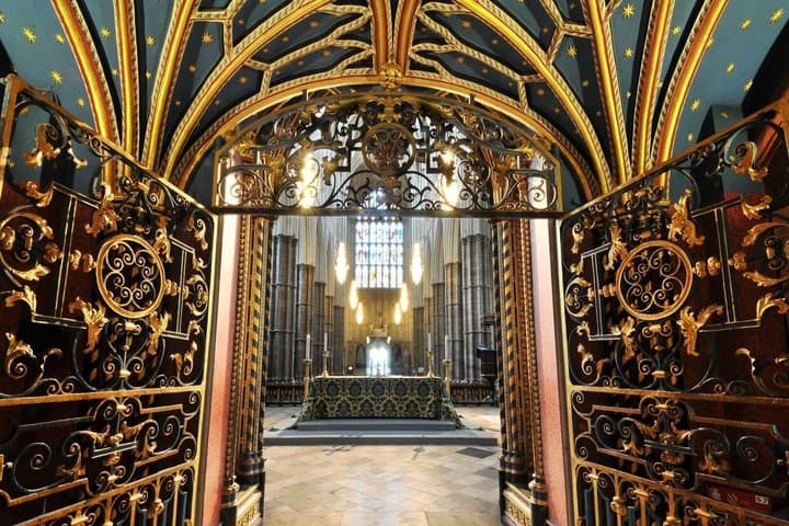 Royal Westminster Walking Tour with Westminster Abbey