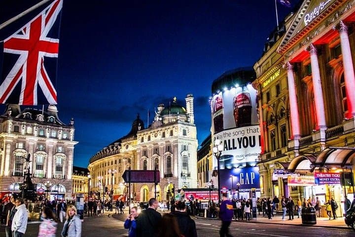 Private Illumination Tour of London by Black Cab with Pickup Drop