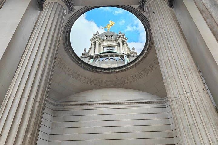Semi-Private Historical Walking Tour of the City of London
