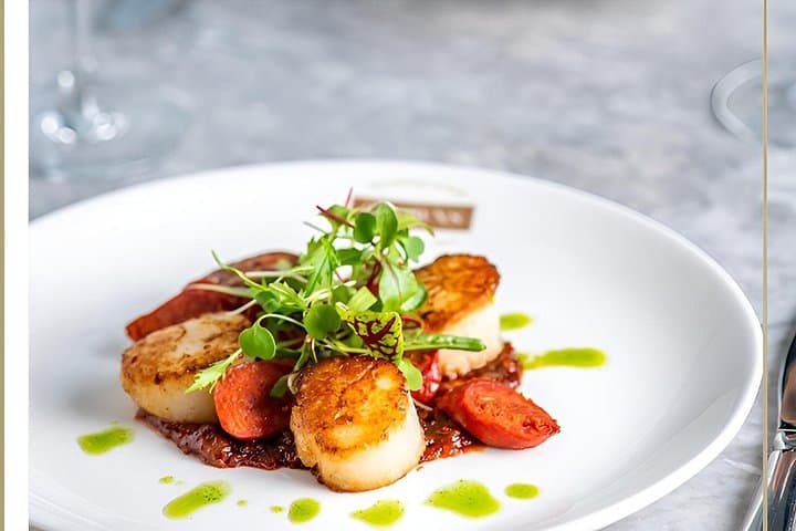 Experience Les Misérables with Two Course Pre Show Meal