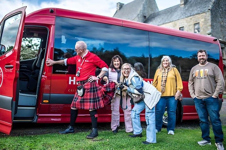 Rosslyn Chapel and Hadrian's Wall Small Group Tour from Edinburgh