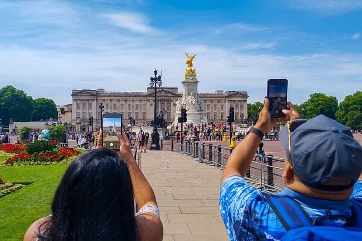 Walk London: Big Ben to Tower Bridge (Private or Group City Hike)