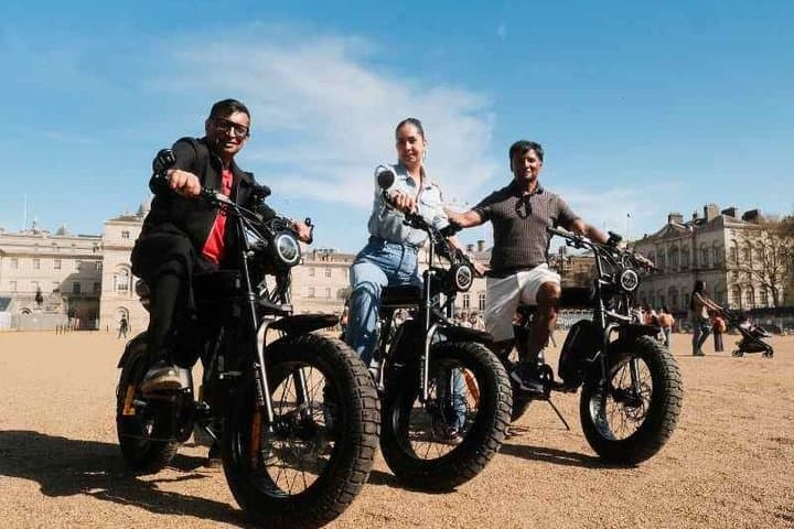 London EBike Tour with Real Artefacts Royal London Experience