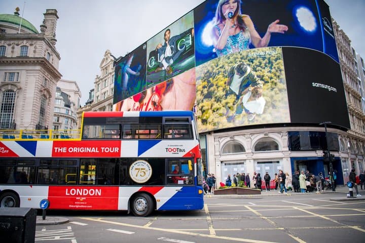 London Tootbus Kids Tour with Bespoke Live Guided Commentary