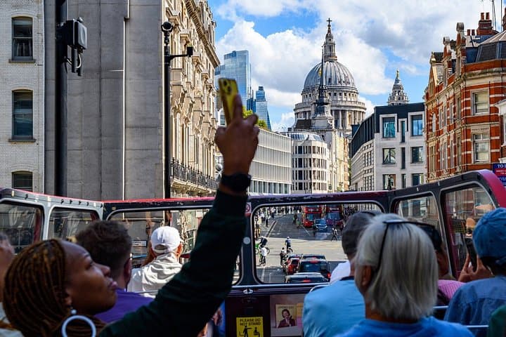 London: Guided Sightseeing Tour on a Vintage Open-Top Bus