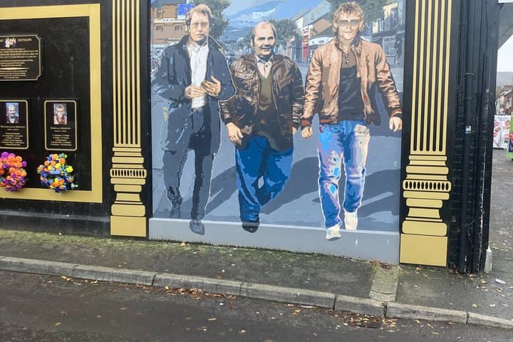 Belfast Troubles Tour: Walls and Bridges