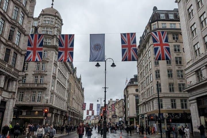 Historic London Private Walking Tour with Abbey Tickets