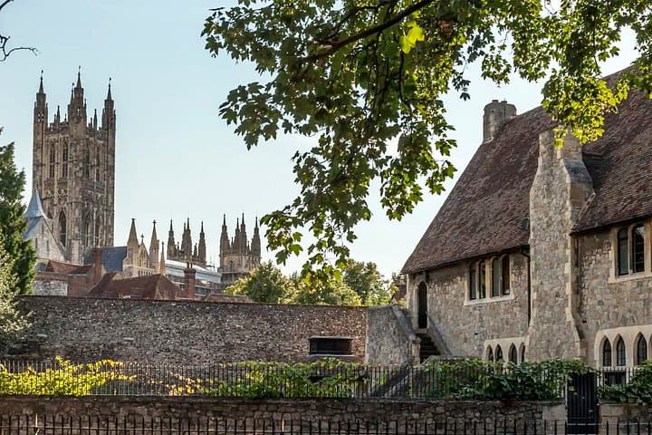 TOP Canterbury : Private Guided Tour with your mobile