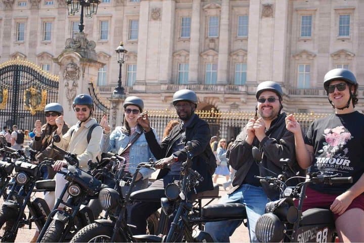 London EBike Tour with Real Artefacts Royal London Experience