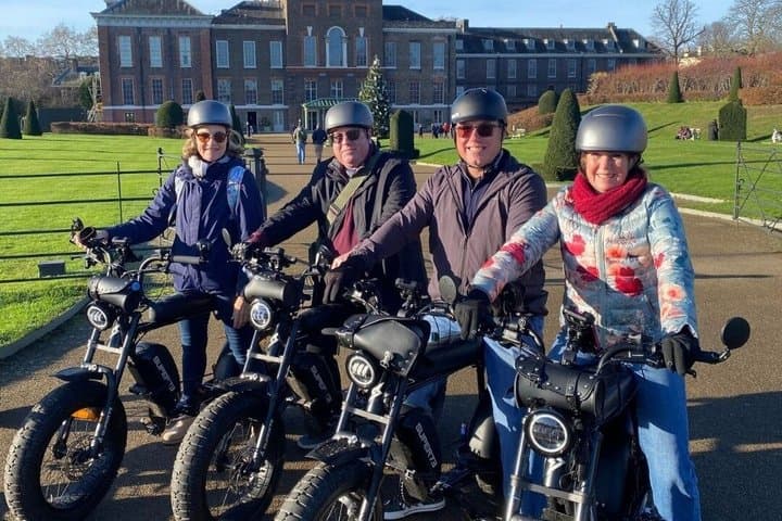 London EBike Tour with Real Artefacts Royal London Experience