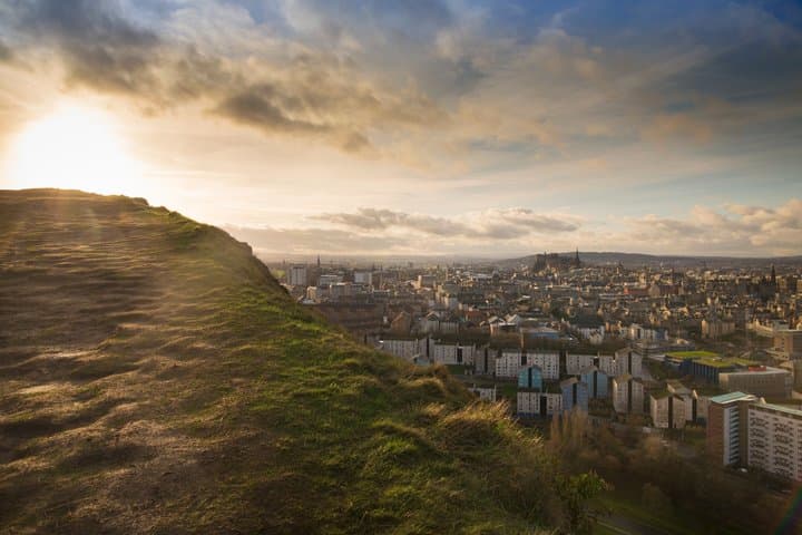 Discover Edinburgh: A Self-Guided Tour