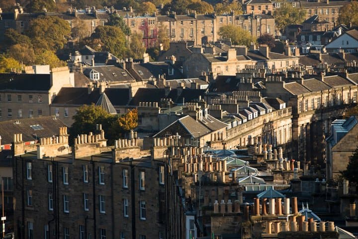 Discover Edinburgh: A Self-Guided Tour