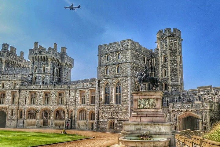 Private Sightseeing to Windsor, Bath & Stonehenge
