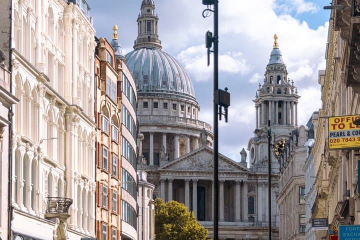 London History Tour: Private & Personalized with a Local Guide