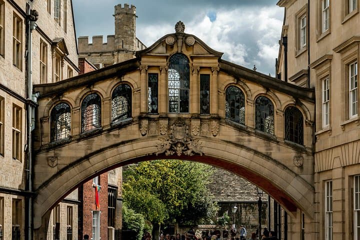Tour Outside London to the Cotswolds and Oxford with Italian Guide