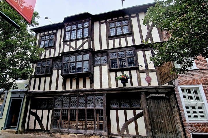 Canterbury Self Guided Walking Tour Landmarks Audio and Quiz