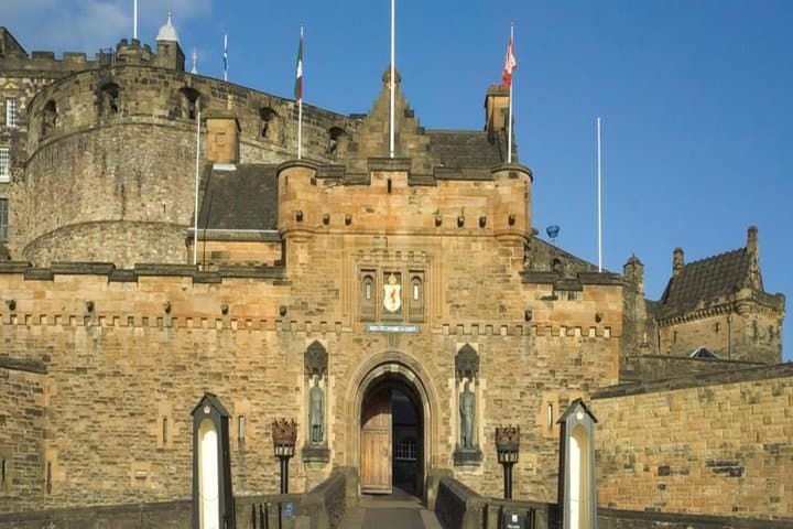 Voice of the Mile Edinburgh Royal Mile GPS Guided Audio Tour