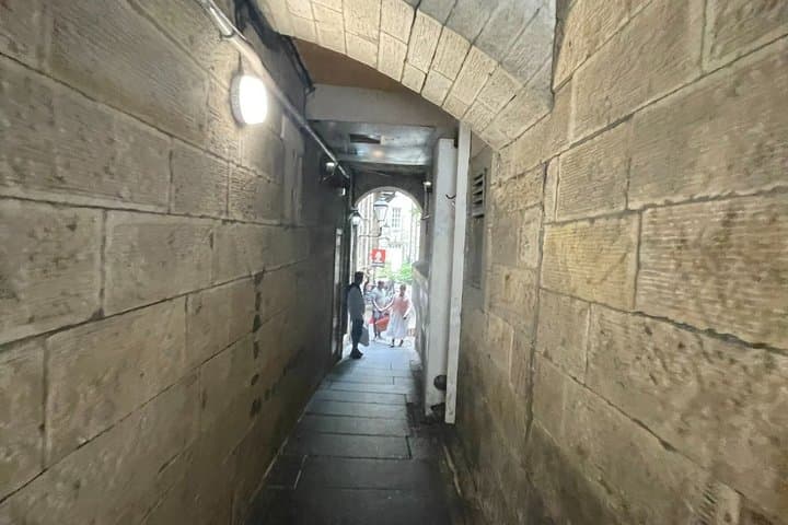Voice of the Mile Edinburgh Royal Mile GPS Guided Audio Tour