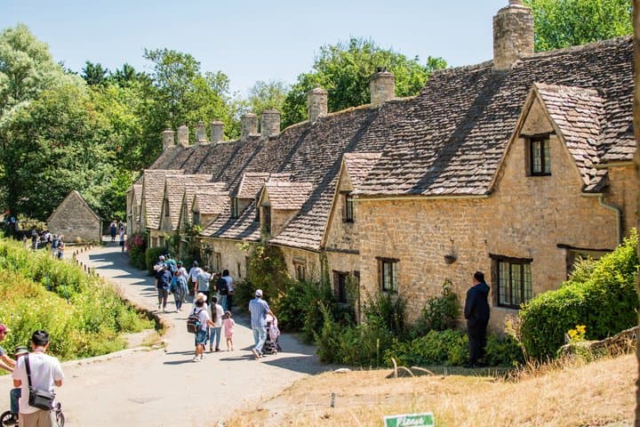 Oxford and Cotswolds Villages Small-Group Day Tour from London