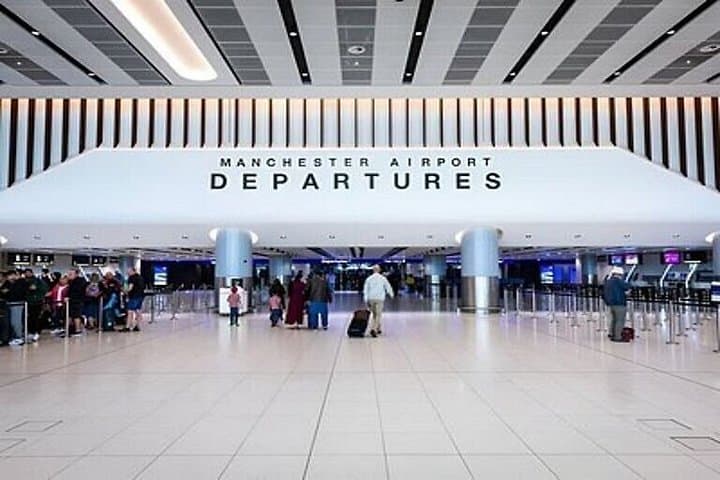 Private Transfer from Manchester Airport to Liverpool