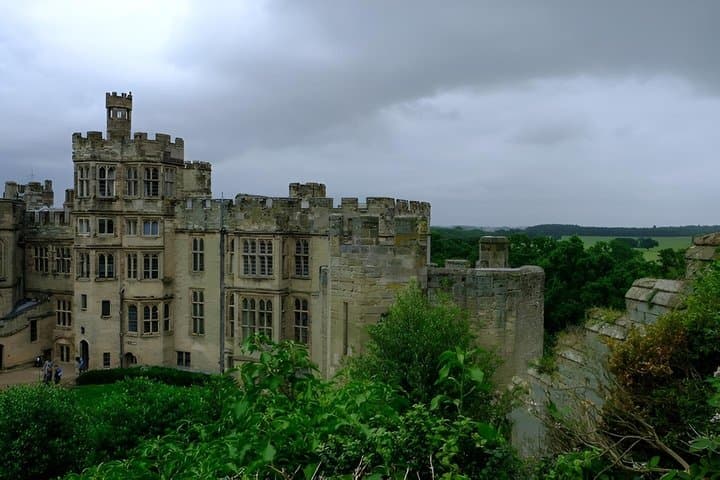 London to Warwick Castle and Shakespeare Birthplace Day Tour