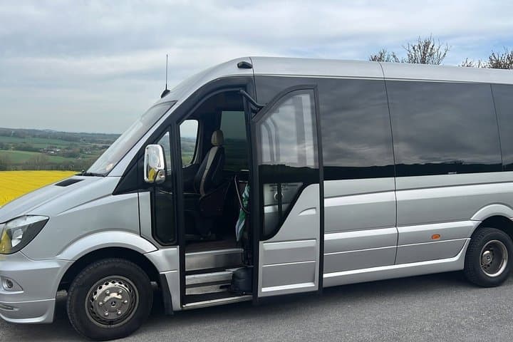 Southampton to Heathrow 16 Seater Coach Private Transfer