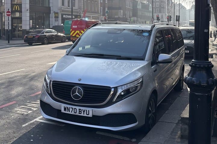 Luxury Chauffeur Service and Airport Transfers in London