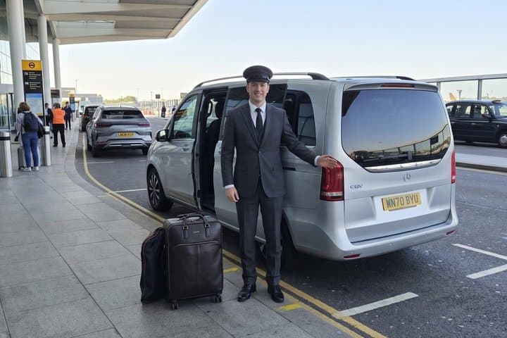Luxury Chauffeur Service and Airport Transfers in London