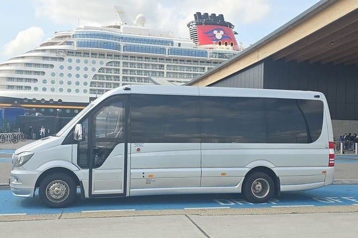 Southampton to Heathrow 16 Seater Coach Private Transfer