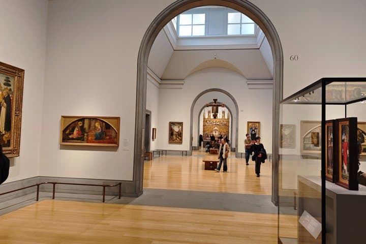 London Victoria Albert Museum and National Gallery Private Tour