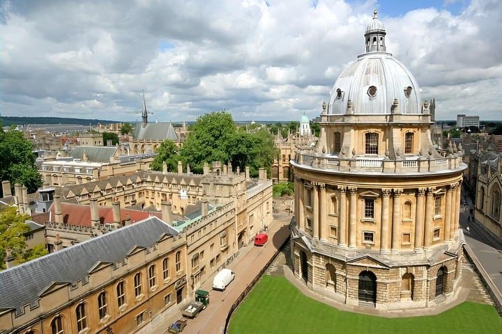 Oxford and Cambridge Tour London Hotel and College Entry