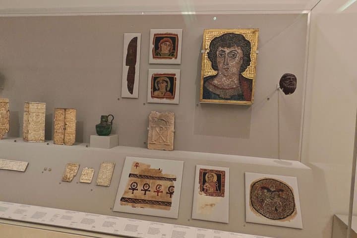 London Victoria Albert Museum and National Gallery Private Tour