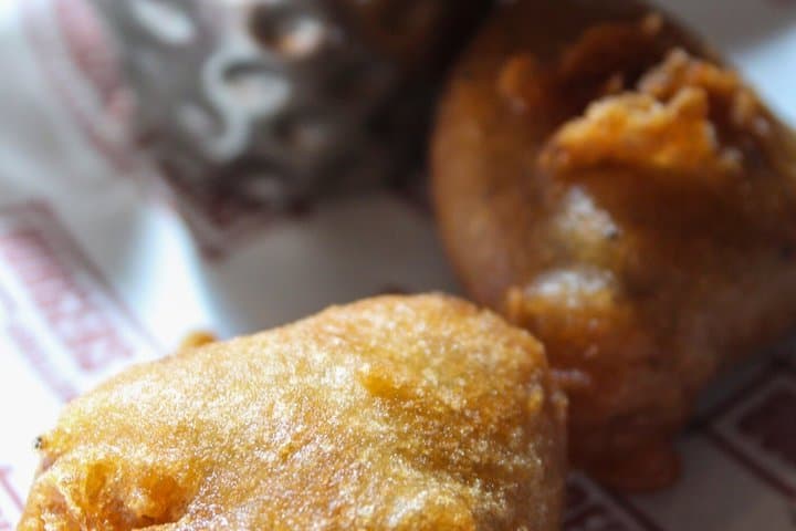 Edinburgh Walking Tour with Scottish Bites Food Tasting